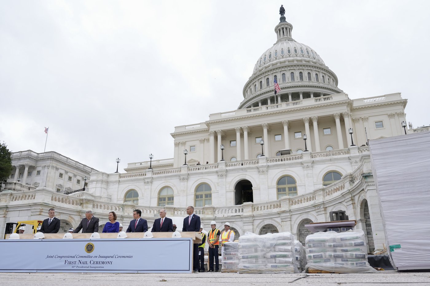 Work has begun on an inauguration stage at the Capitol. The last one became part of Jan. 6 attack | iNFOnews.ca Work has begun on an inauguration stage at the Capitol. The last one became part of Jan. 6 attack | iNFOnews.ca
