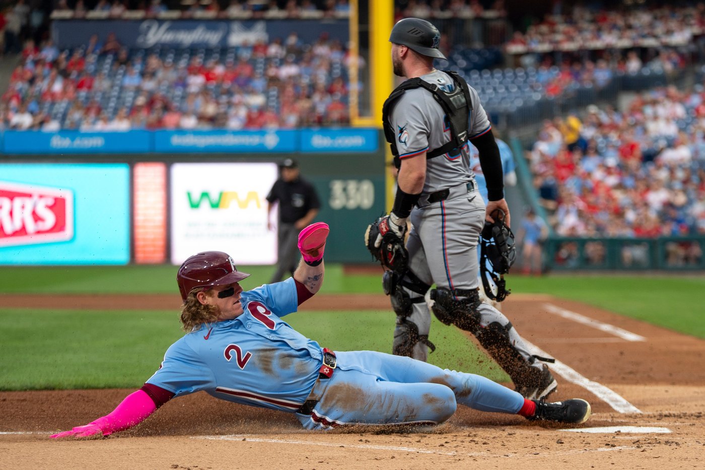 Phillies beat Miami 1-0, eliminating the Marlins from the wild-card race | iNFOnews.ca