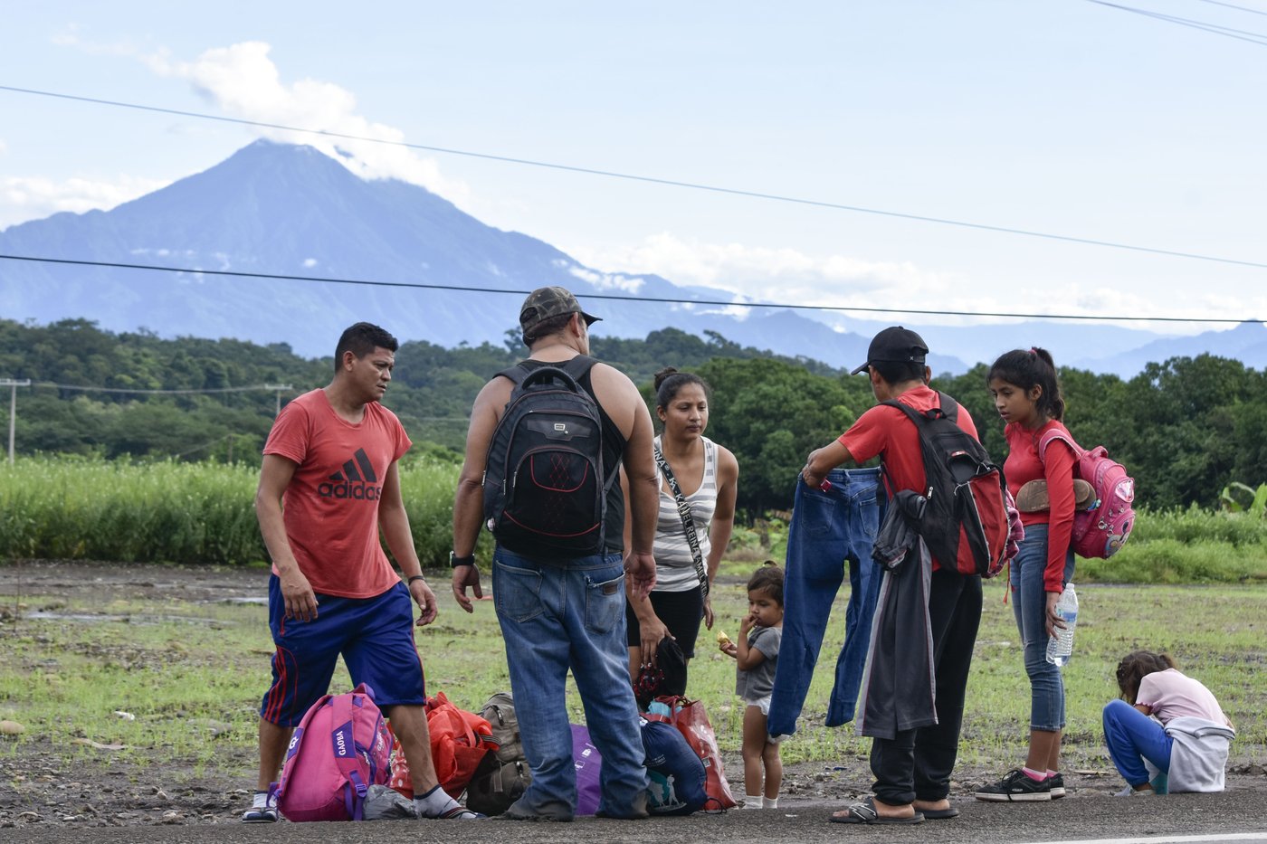 About 1,500 migrants form a new caravan in Mexico. Here's what it means | iNFOnews.ca