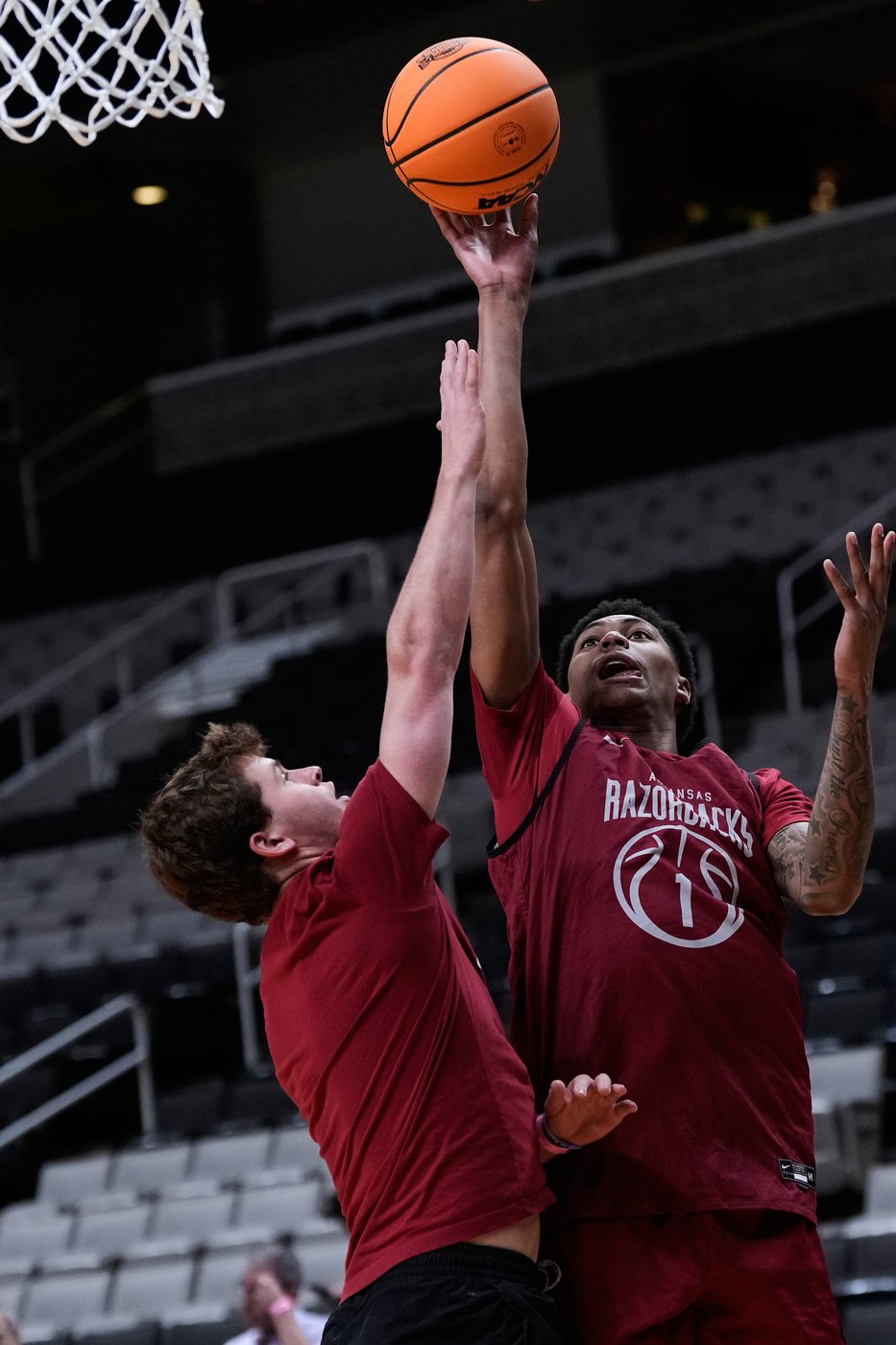 Arizona and Arkansas Sweet 16 matchup will be 1st with freshmen as both team's top 2 scorers | iNFOnews.ca Arizona and Arkansas Sweet 16 matchup will be 1st with freshmen as both team's top 2 scorers | iNFOnews.ca