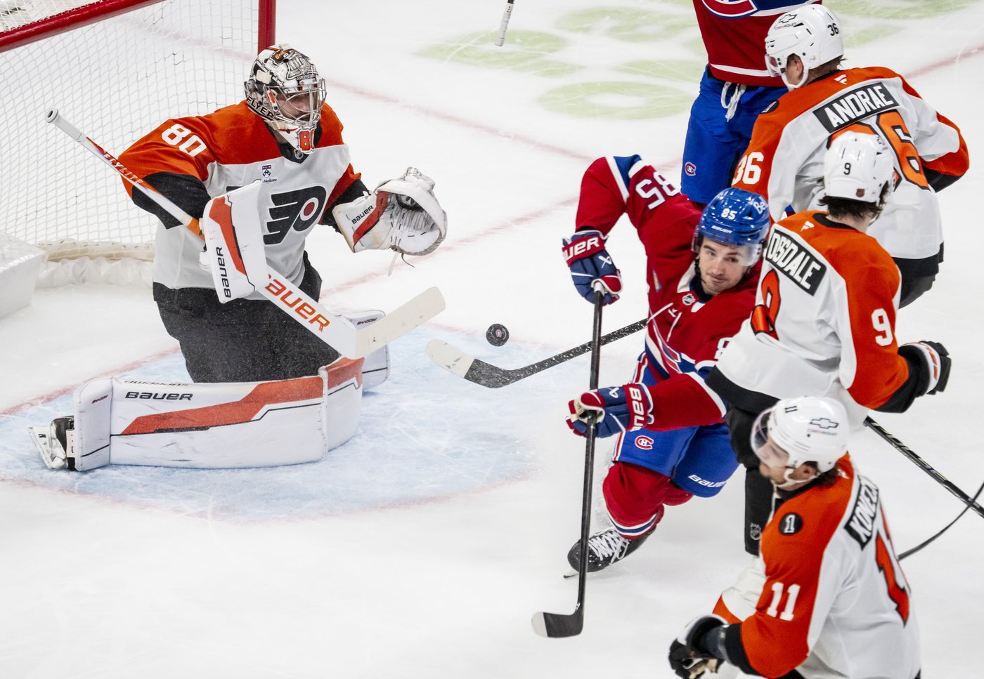 Flyers halt three-game losing streak with 4-1 win over Canadiens | iNFOnews.ca