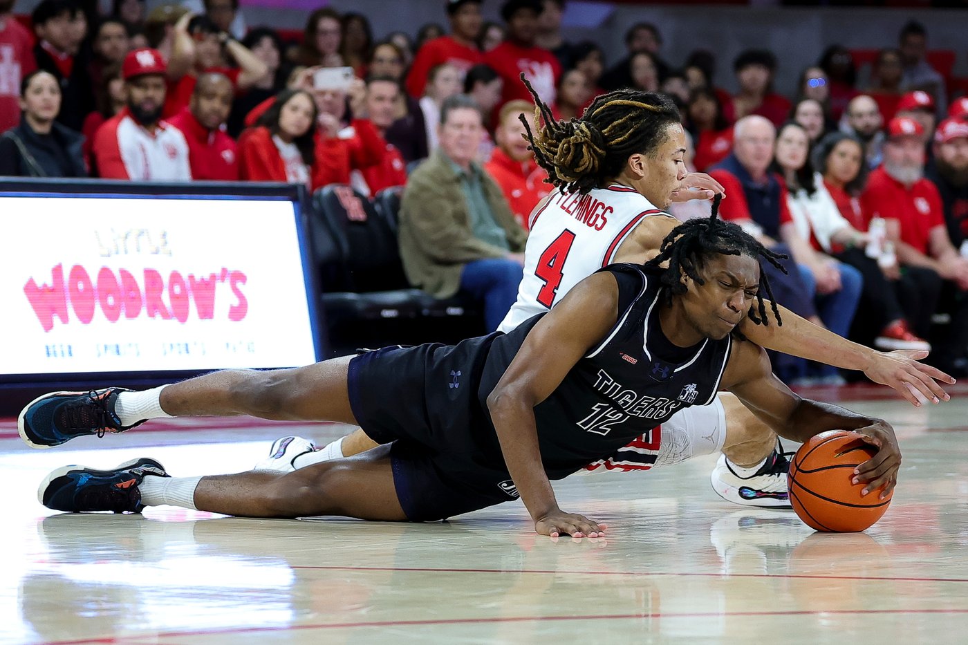 Emanuel Sharp scores 23, No. 7 Houston beats Jackson State 80-38 | iNFOnews.ca Emanuel Sharp scores 23, No. 7 Houston beats Jackson State 80-38 | iNFOnews.ca