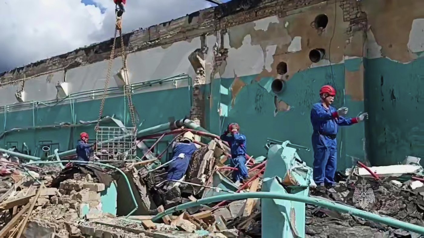 Death toll in Russian factory fire rises to 24 | iNFOnews.ca