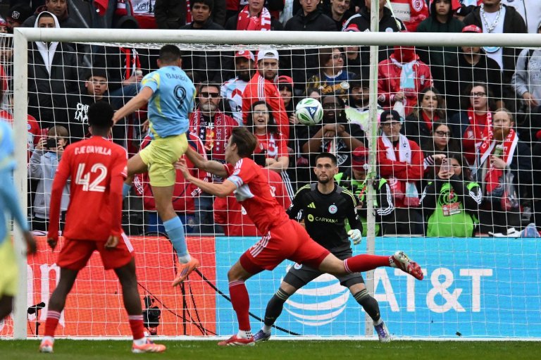 Tai Baribo scores 2 goals, Union beats Fire 3-0 to sweep first-round series | iNFOnews.ca