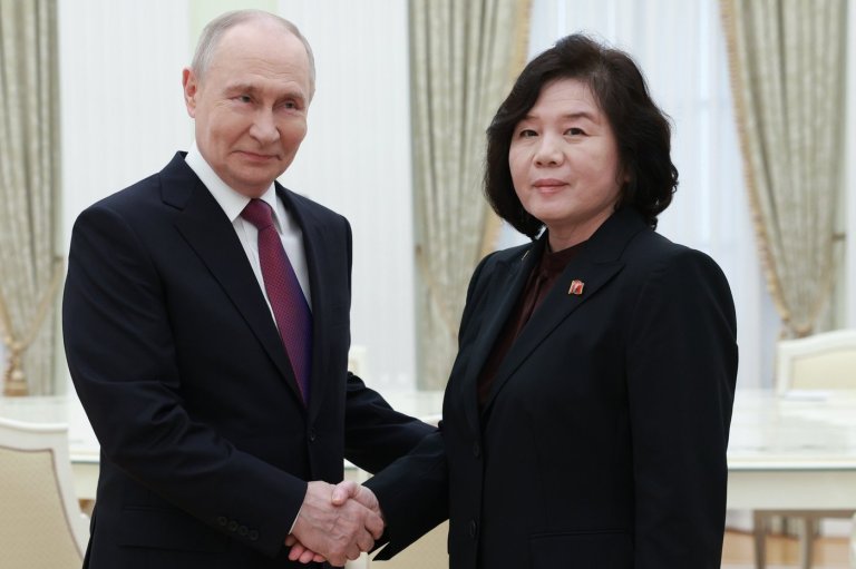 Russian President Putin meets with North Korean foreign minister in latest high-level diplomacy | iNFOnews.ca