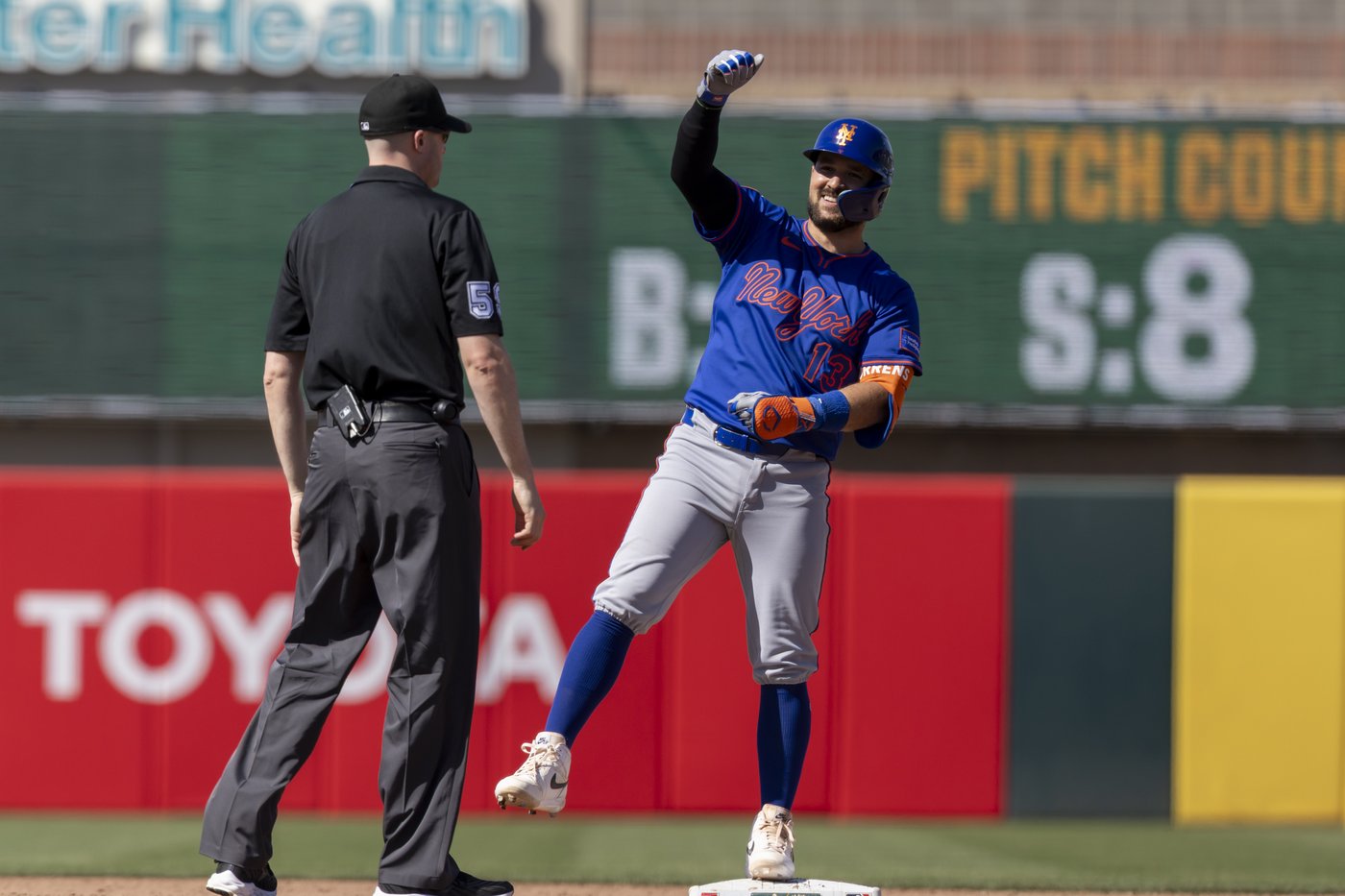 Kodai Senga leads Mets over Athletics 8-0 for fourth straight series win | iNFOnews.ca