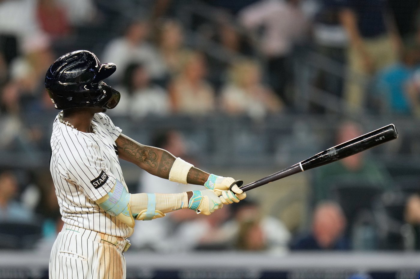 Jazz Age style: Chisholm borrows Stanton's baggy pants, Caballero's bat to spark turnaround | iNFOnews.ca