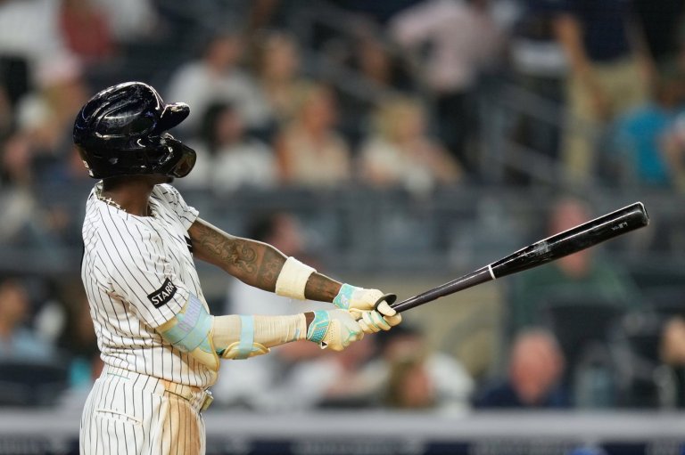 Bellinger, Chisholm hit 2-run homers in 7th-inning rally, Yankees hang on to top Blue Jays 7-6 | iNFOnews.ca