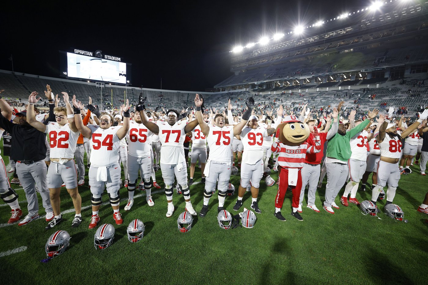 Jeremiah Smith scores 2 TDs in 1st half and helps No. 3 Ohio St pull away and rout Michigan St 38-7 | iNFOnews.ca Jeremiah Smith scores 2 TDs in 1st half and helps No. 3 Ohio St pull away and rout Michigan St 38-7 | iNFOnews.ca