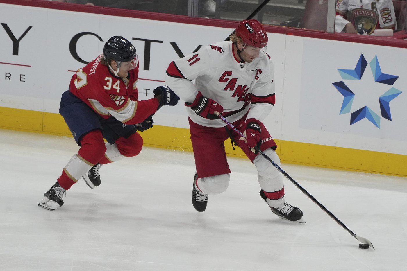 Knight stops 20 shots, Florida rolls past Carolina 6-0 for 2nd win over 'Canes in as many days | iNFOnews.ca Knight stops 20 shots, Florida rolls past Carolina 6-0 for 2nd win over 'Canes in as many days | iNFOnews.ca