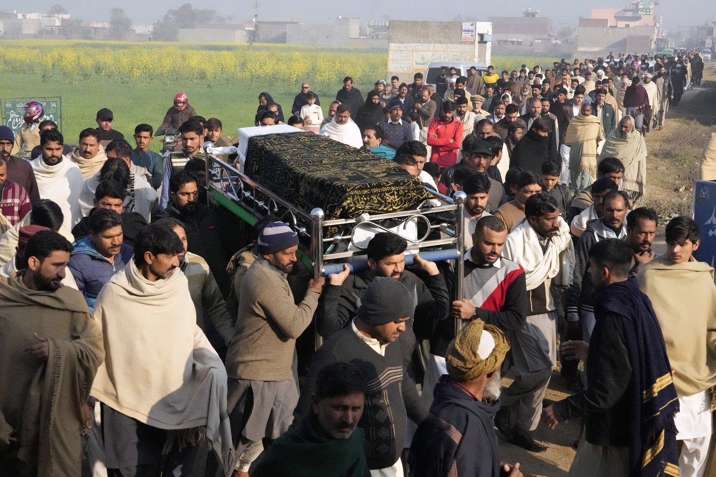 Bodies of 4 Pakistanis who died on a migrant boat journey off West Africa return home for burial | iNFOnews.ca Bodies of 4 Pakistanis who died on a migrant boat journey off West Africa return home for burial | iNFOnews.ca
