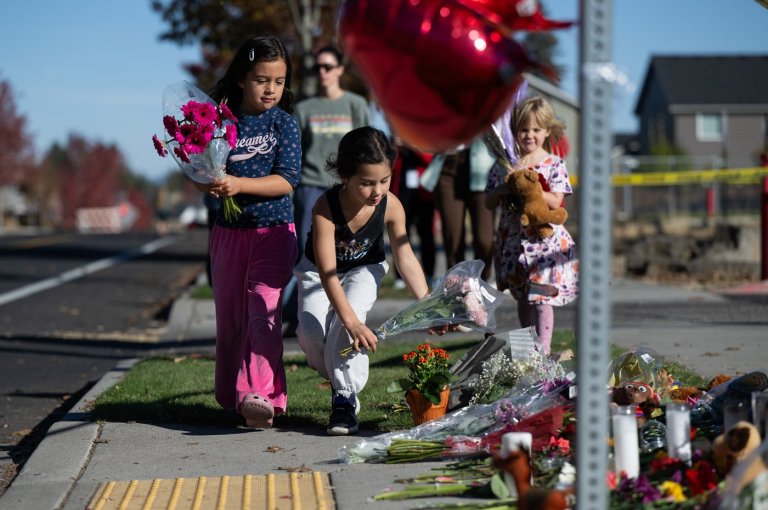Teacher who survived Oregon school attack says she had no chance to protect children | iNFOnews.ca