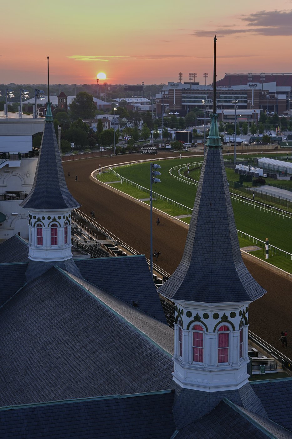 The 151st Kentucky Derby could be a mudder's delight with rain in the forecast | iNFOnews.ca