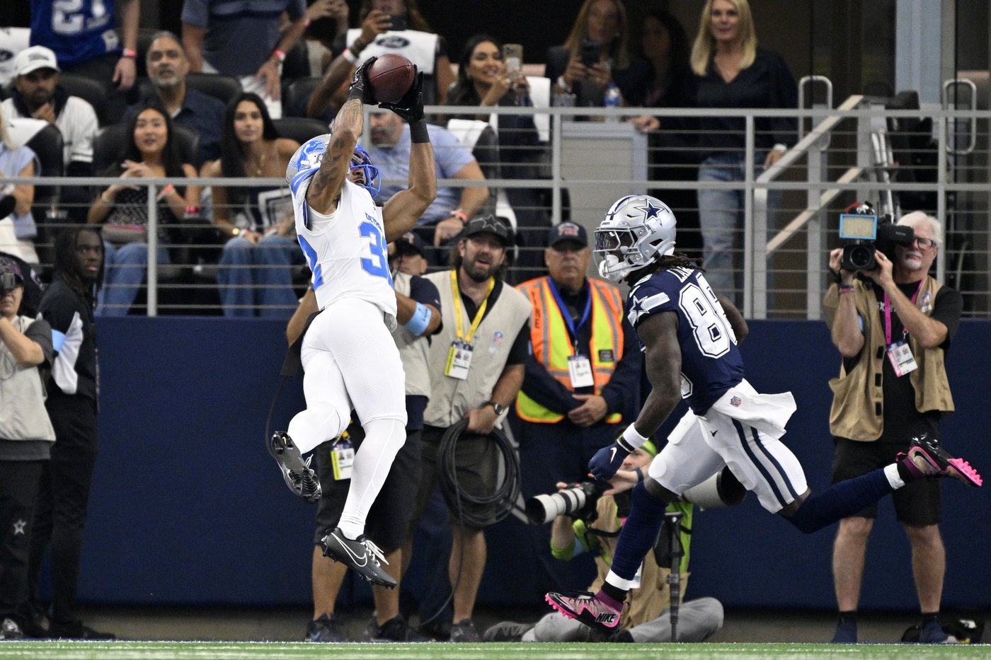 Jared Goff throws 3 TD passes, Lions win 47-9 and hand Cowboys another lopsided home loss | iNFOnews.ca