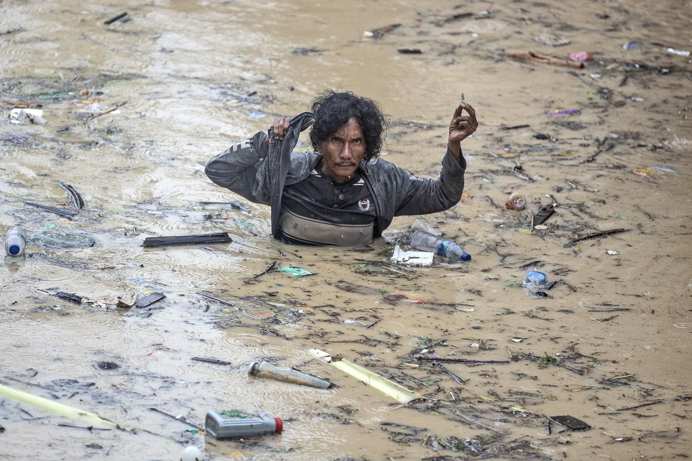 Landslide triggered by rain in Indonesia's Sumatra island kills 9 people in a tourist bus | iNFOnews.ca Landslide triggered by rain in Indonesia's Sumatra island kills 9 people in a tourist bus | iNFOnews.ca