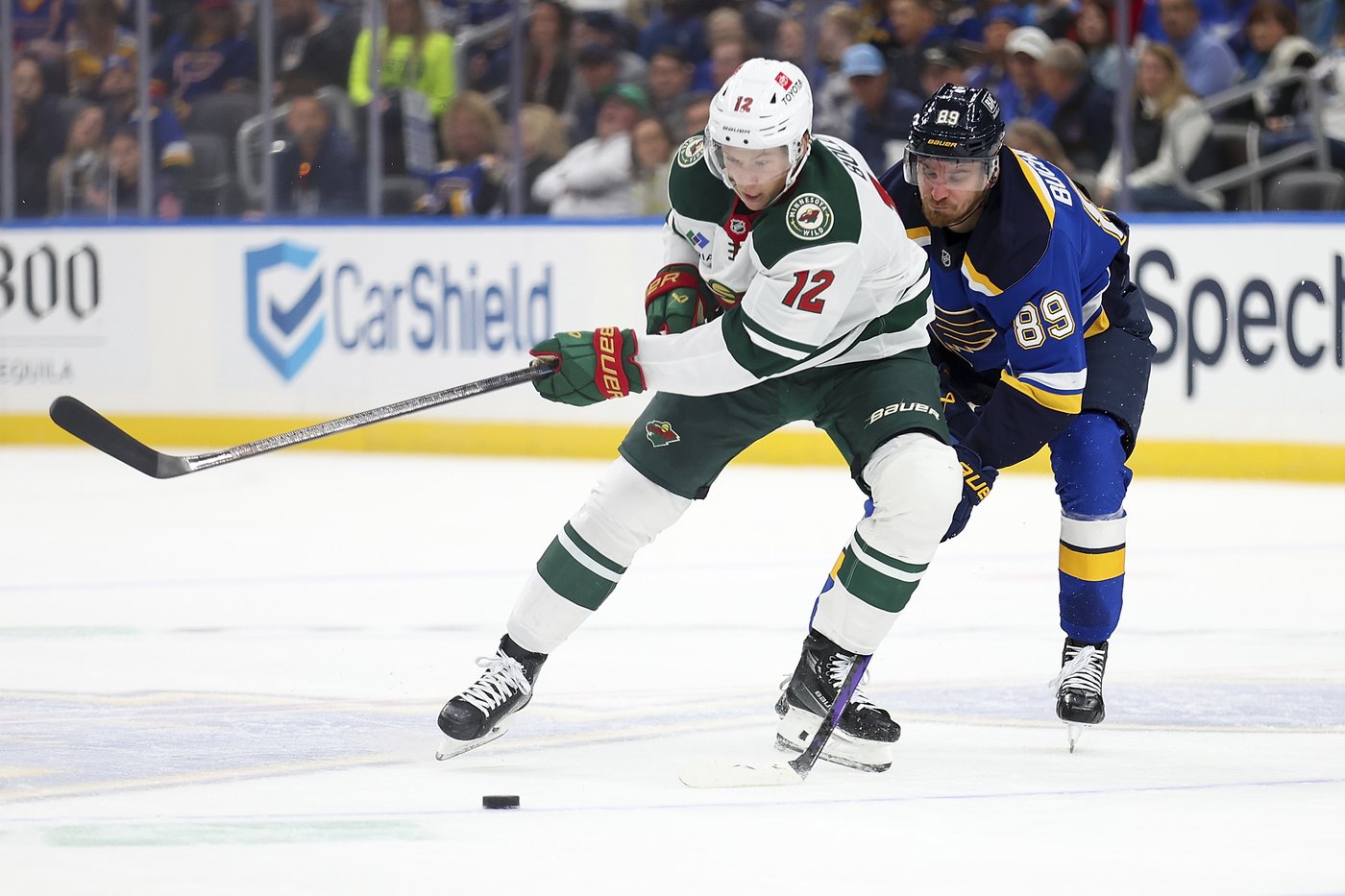 Goalie Gustavsson makes 27 saves, scores an empty-netter, Wild beat Blues 4-1 | iNFOnews.ca