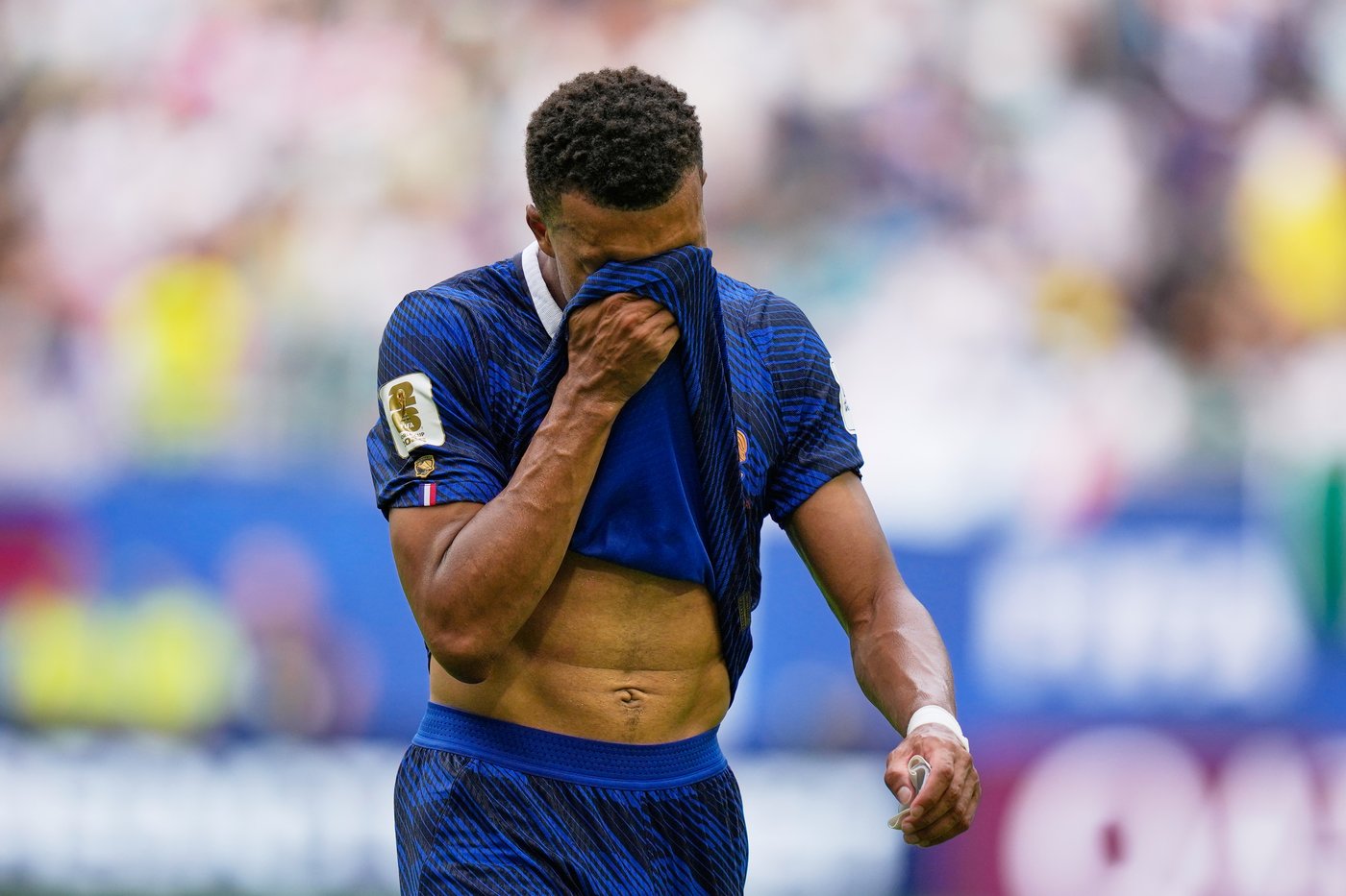 England gets hat trick from Saka and beats France 6-4 in wild World Cup third-place game, in photos | iNFOnews.ca