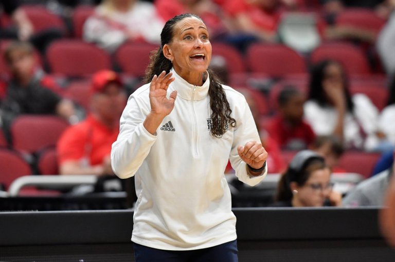 Florida hires Rhode Island's Tammi Reiss as its next women's basketball coach | iNFOnews.ca
