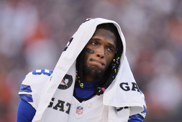 CeeDee Lamb has high ankle sprain that could sideline star Cowboys receiver multiple games | iNFOnews.ca