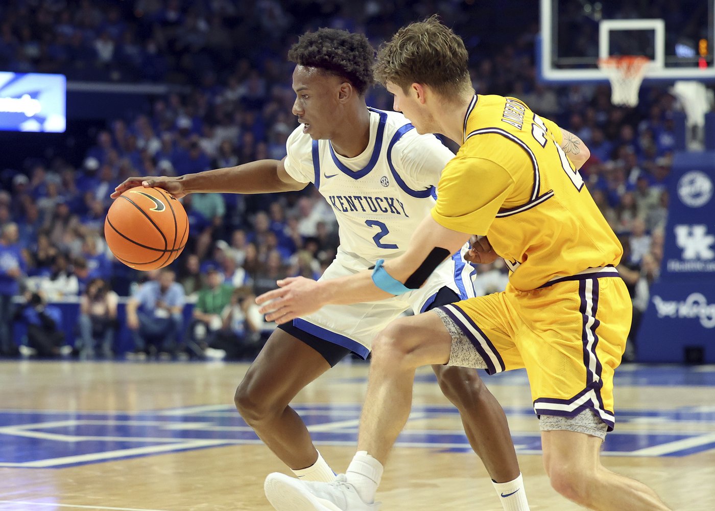 Robinson scores 20 points and No. 9 Kentucky rides hot shooting to blow out Lipscomb 97-68 | iNFOnews.ca Robinson scores 20 points and No. 9 Kentucky rides hot shooting to blow out Lipscomb 97-68 | iNFOnews.ca