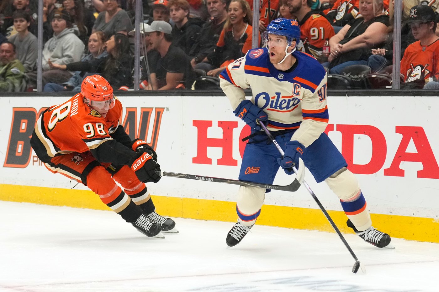 Evan Bouchard continues historic start, Oilers pummel Ducks in 2nd period in 5-2 win | iNFOnews.ca