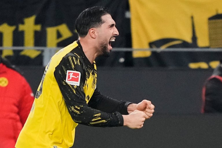 Emre Can's late penalty gives Dortmund win before Bayern plays Leipzig in Bundesliga | iNFOnews.ca