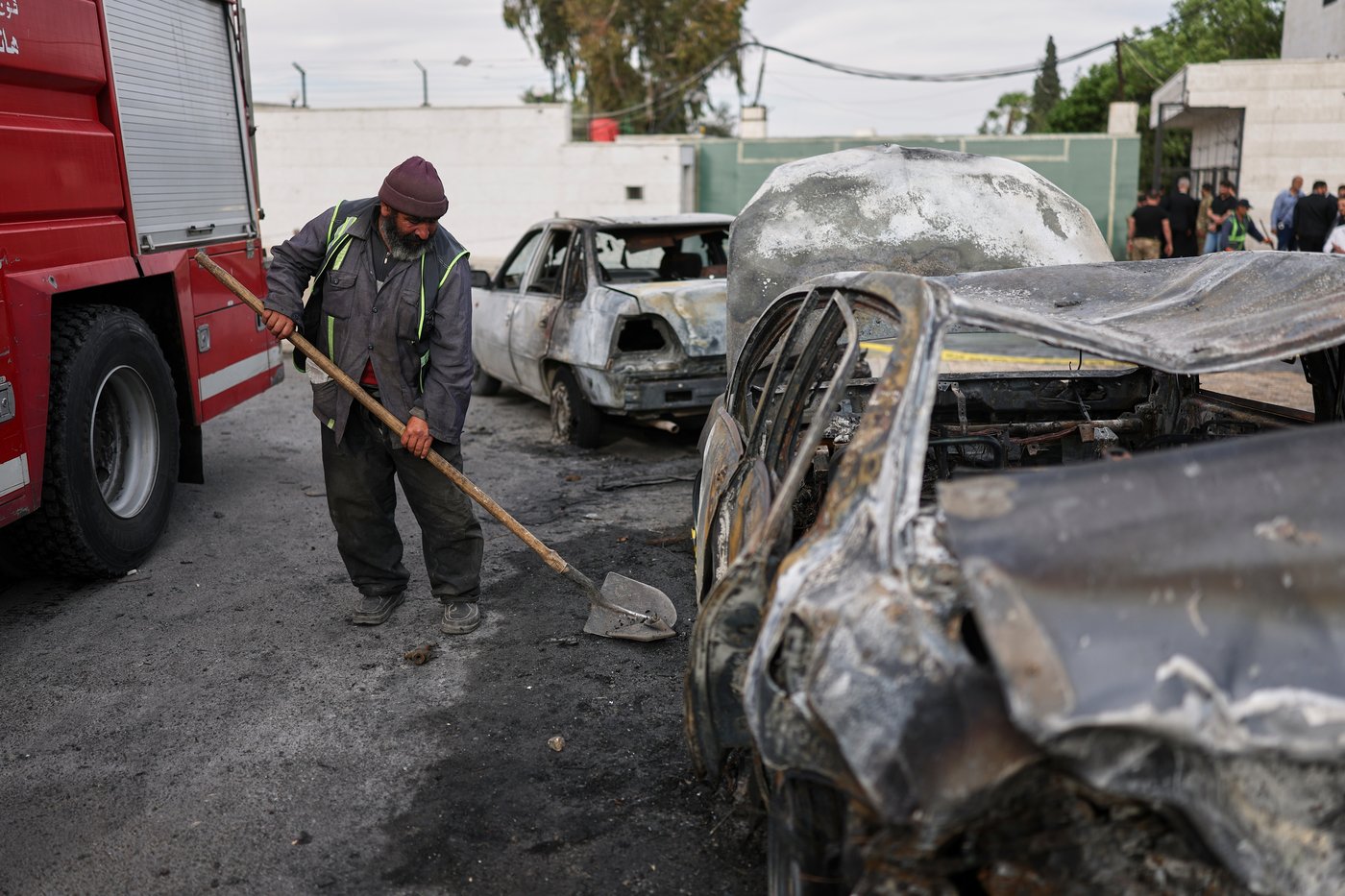 Blast outside a Syrian defense ministry building kills a soldier, wounds 12 people | iNFOnews.ca