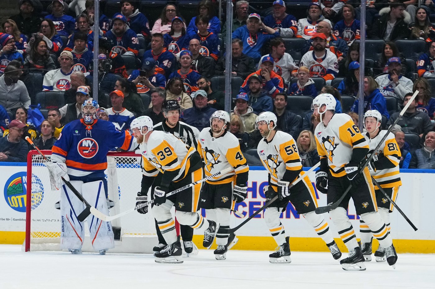 Anthony Mantha and the Penguins blitz the Islanders 8-3 to win a big game in the East playoff race | iNFOnews.ca Anthony Mantha and the Penguins blitz the Islanders 8-3 to win a big game in the East playoff race | iNFOnews.ca