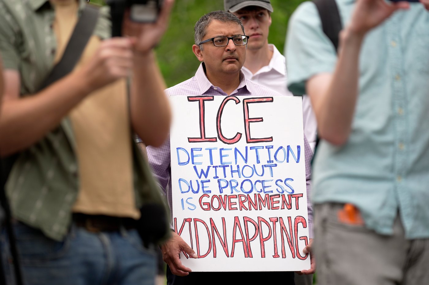 Maine Democrats criticize GOP Sen. Susan Collins after the fatal ICE shooting in the state | iNFOnews.ca