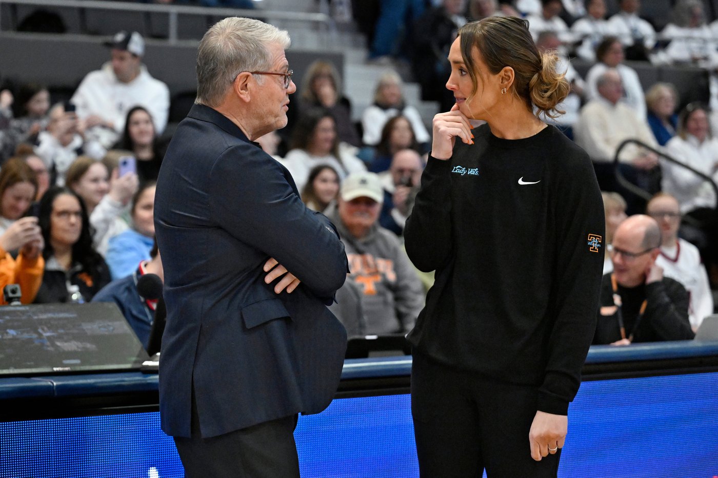 No. 1 UConn hands Tennessee worst loss in storied rivalry, routing Lady Vols 96-66 | iNFOnews.ca