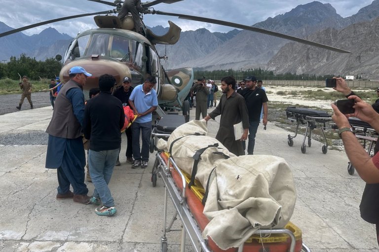 Pakistan army helicopters airlift bodies of famed climber Purja and 4 others killed in avalanche | iNFOnews.ca