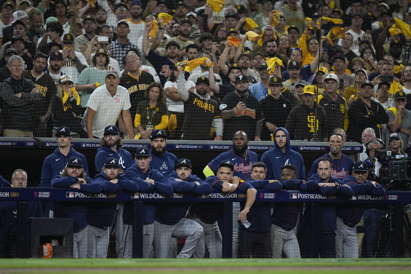 Higashioka's homer starts rally as Padres beat Braves 5-4 to sweep NL Wild Card Series | iNFOnews.ca