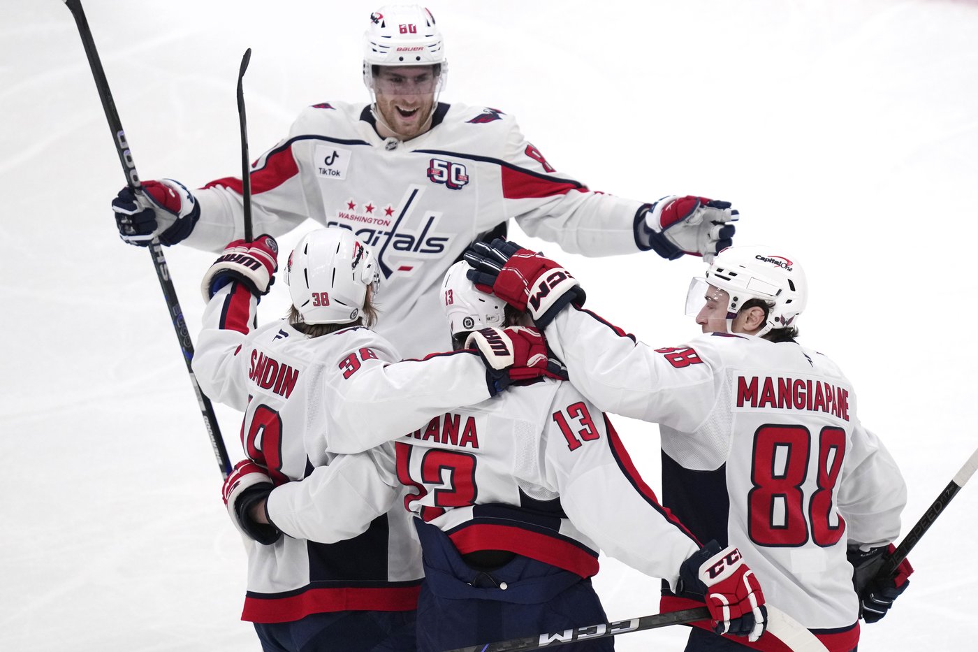 Bruins beat Capitals 4-1, hold Washington to season-low 11 shots. | iNFOnews.ca Bruins beat Capitals 4-1, hold Washington to season-low 11 shots. | iNFOnews.ca