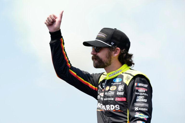 Ryan Blaney qualifies 1st at Richmond for 2nd consecutive NASCAR pole position | iNFOnews.ca