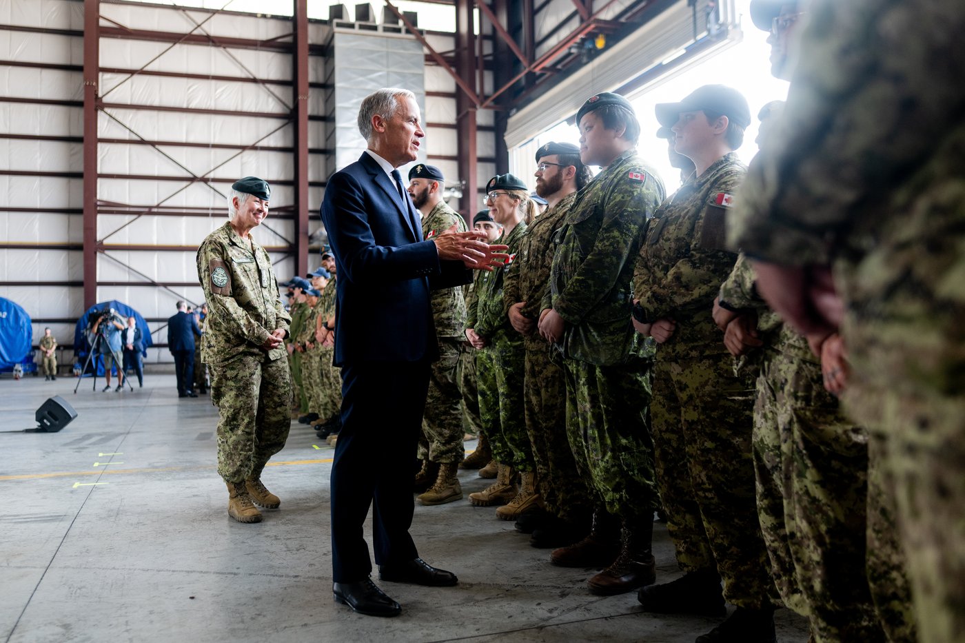 Carney announces 20% increase in military starting pay | iNFOnews.ca
