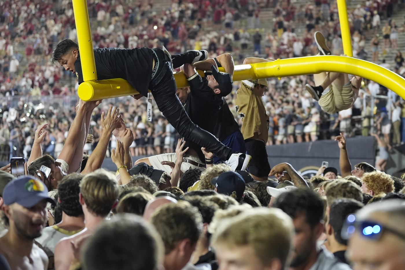 Revised SEC penalties for field invasions haven't ended them yet. But officials say they're safer | iNFOnews.ca Revised SEC penalties for field invasions haven't ended them yet. But officials say they're safer | iNFOnews.ca