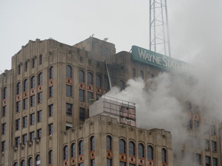 Brief fire causes evacuation but no injuries at historic Detroit college building | iNFOnews.ca