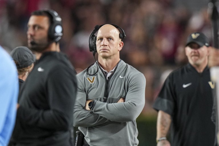 AP Extra Points: Breakthrough win at South Carolina makes No. 20 Commodores hungry for more | iNFOnews.ca