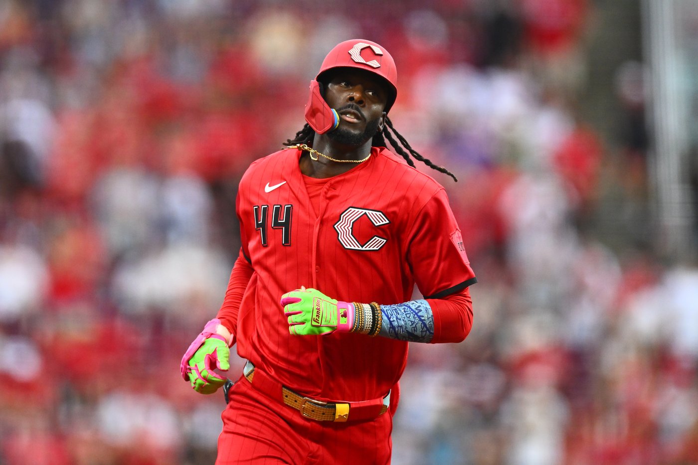 Reds hit 3 home runs and hold on for 5-3 victory over Brewers | iNFOnews.ca