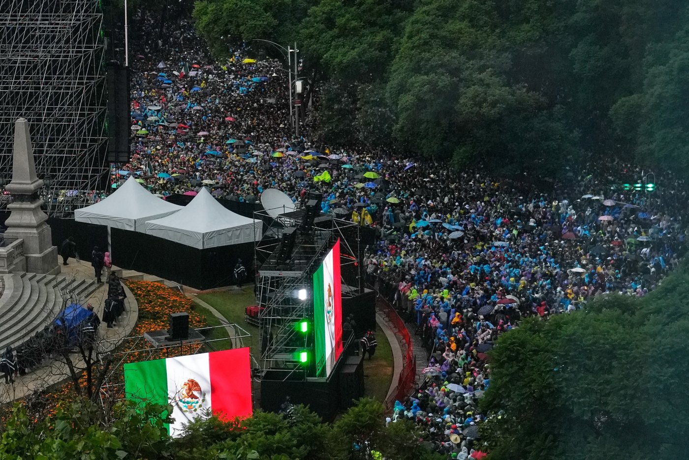 4 people die in Mexico City during celebrations after World Cup win | iNFOnews.ca