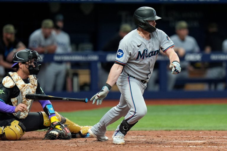 Marlins score 8 runs in 10th inning to top Rays 10-5 | iNFOnews.ca