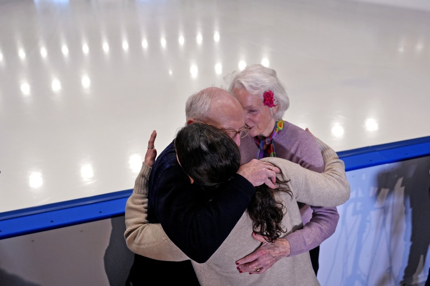 14 from figure skating community killed in plane crash, six of them from Boston club | iNFOnews.ca