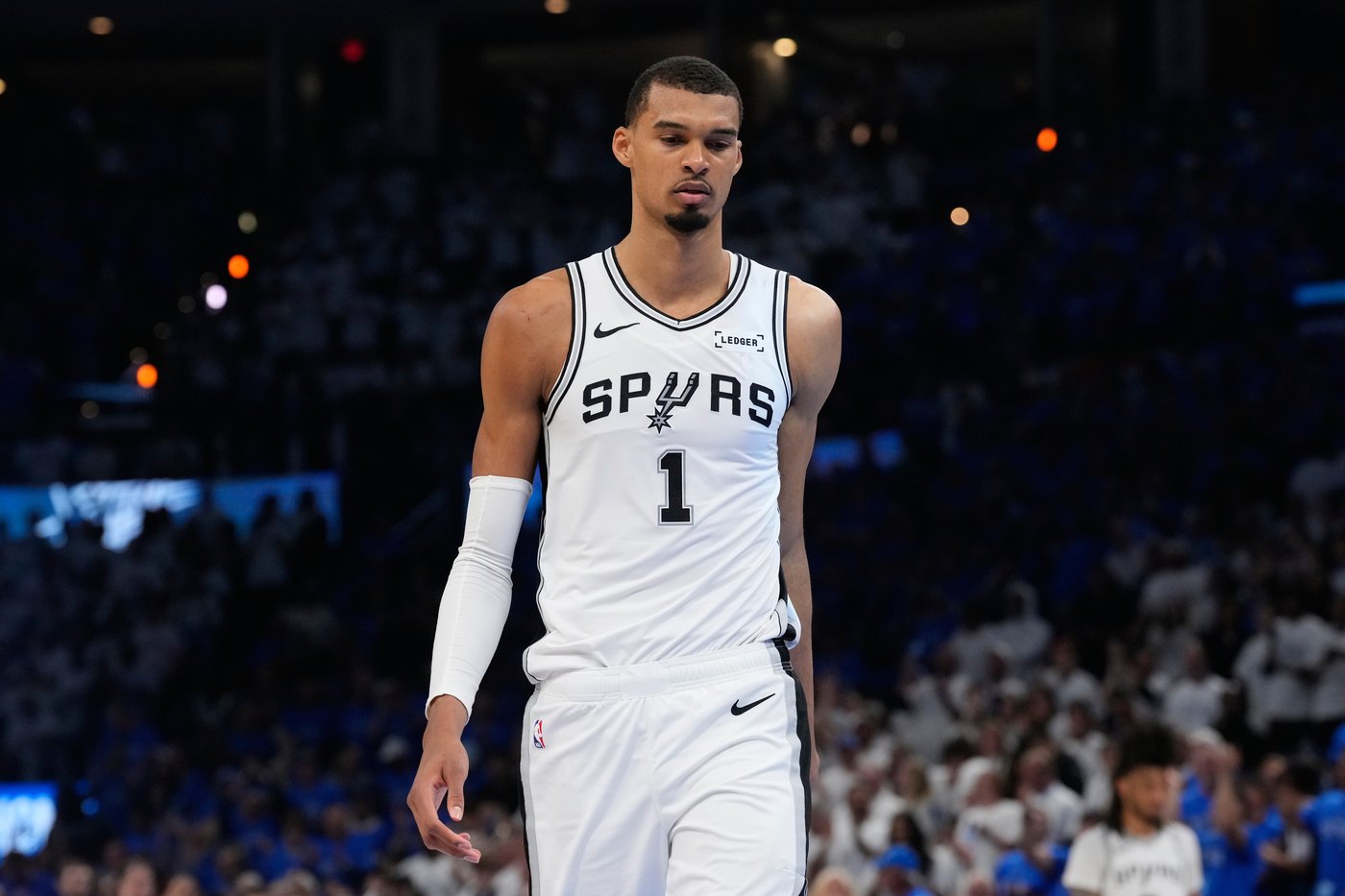 Wembanyama disappointed after Spurs fall to Thunder, despite another brilliant stat line | iNFOnews.ca