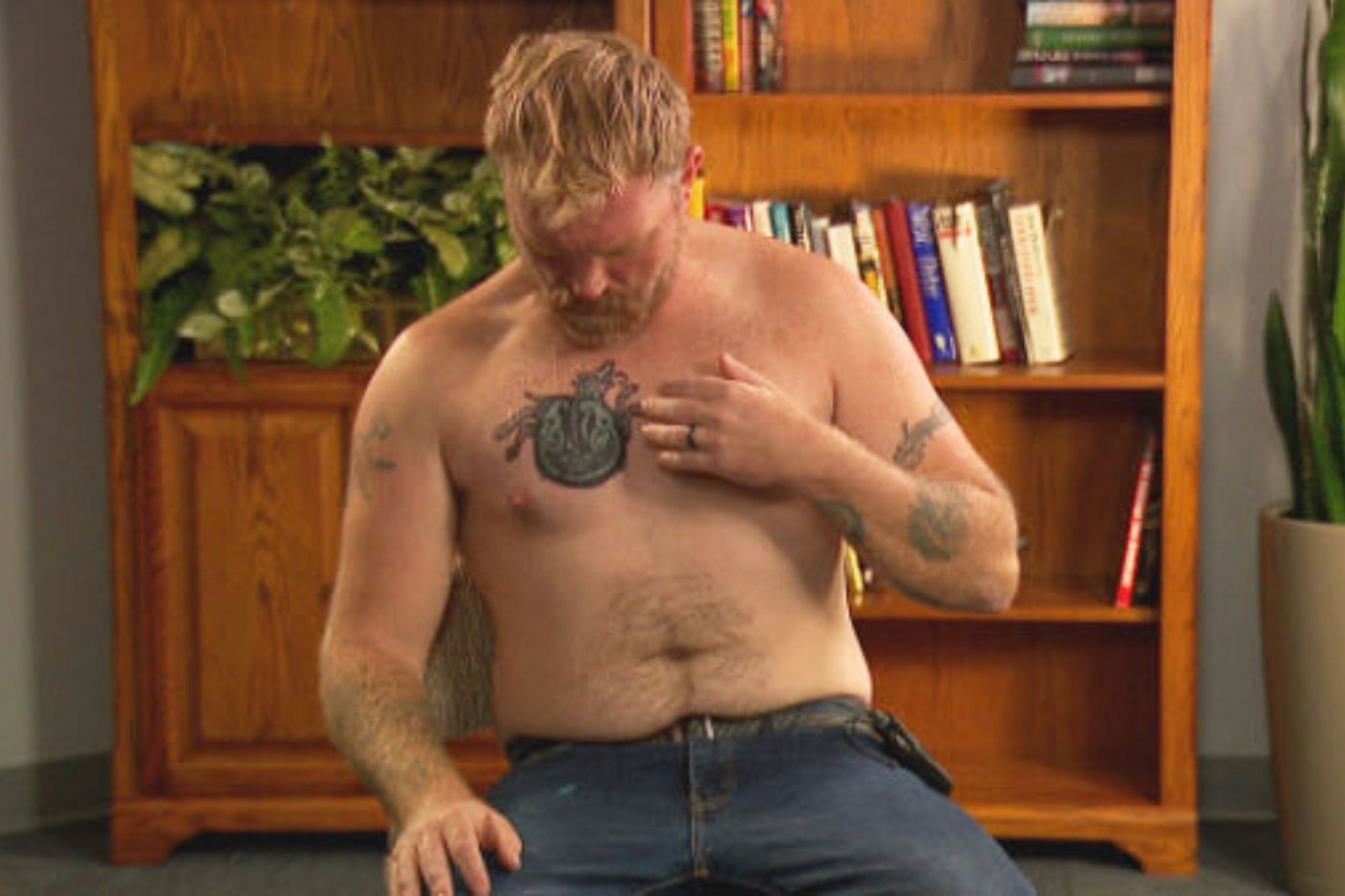 Maine Senate candidate Platner says tattoo recognized as Nazi symbol has been covered | iNFOnews.ca