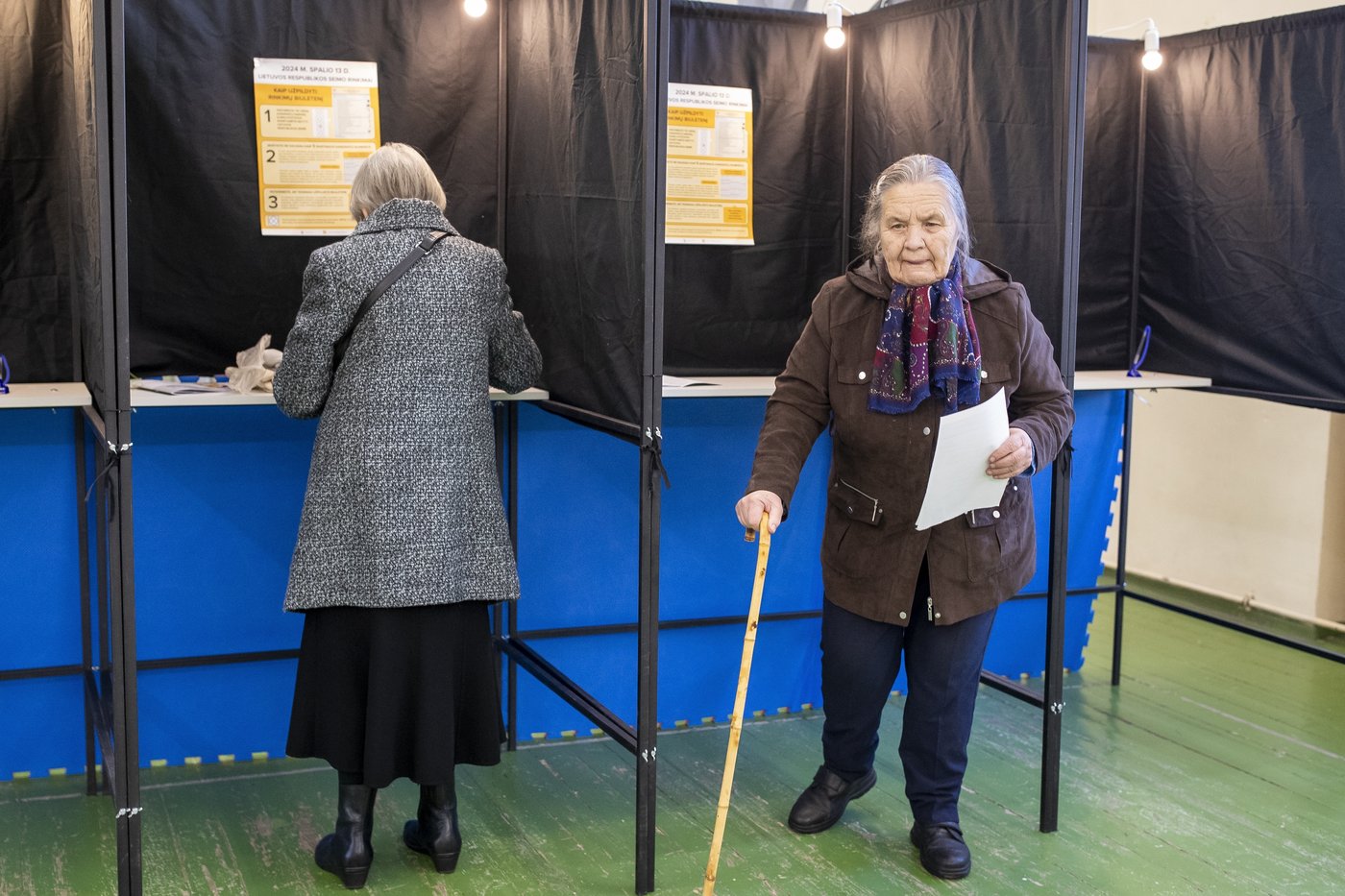 Lithuanians vote in parliamentary election with many looking for change despite a strong economy | iNFOnews.ca