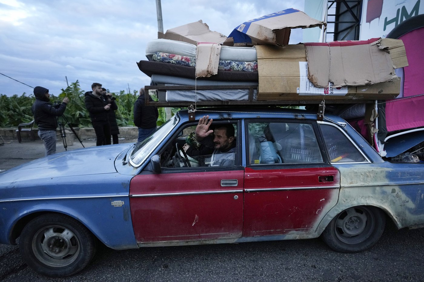 Middle East latest: Displaced people return to south Lebanon as ceasefire appears to hold | iNFOnews.ca Middle East latest: Displaced people return to south Lebanon as ceasefire appears to hold | iNFOnews.ca