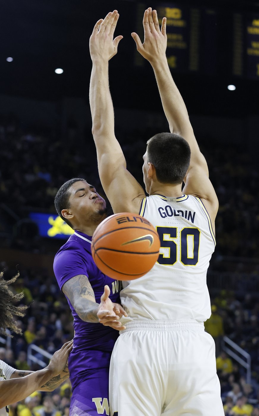 Goldin, Burnett lead No. 24 Michigan to 91-75 win over Washington | iNFOnews.ca