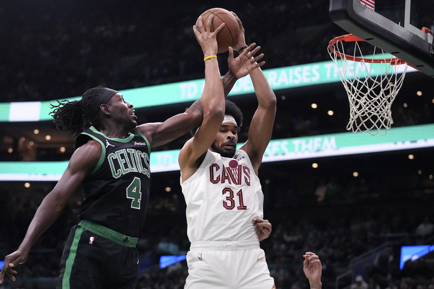 Celtics hand Cavaliers first loss of season, winning 120-117 to end Cleveland's 15-game win streak | iNFOnews.ca