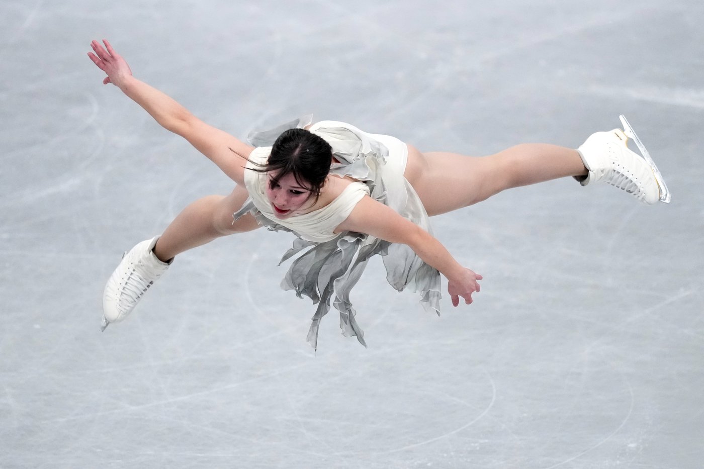 Chiba is surprise leader after figure skating favorites falter at Grand Prix Final | iNFOnews.ca