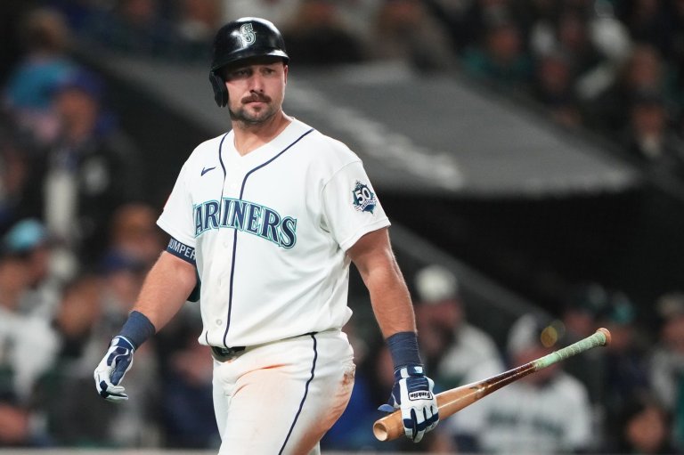 Scuffling 2025 AL MVP runner-up Cal Raleigh out of Mariners lineup against Yankees | iNFOnews.ca